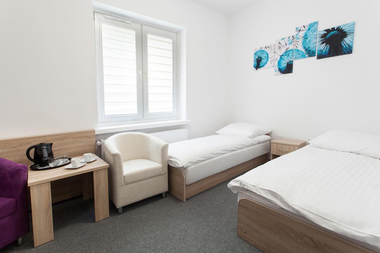 Auberge de jeunesse Dom Studenta Nr 1 Ans W Koninie à Konin  Extérieur photo