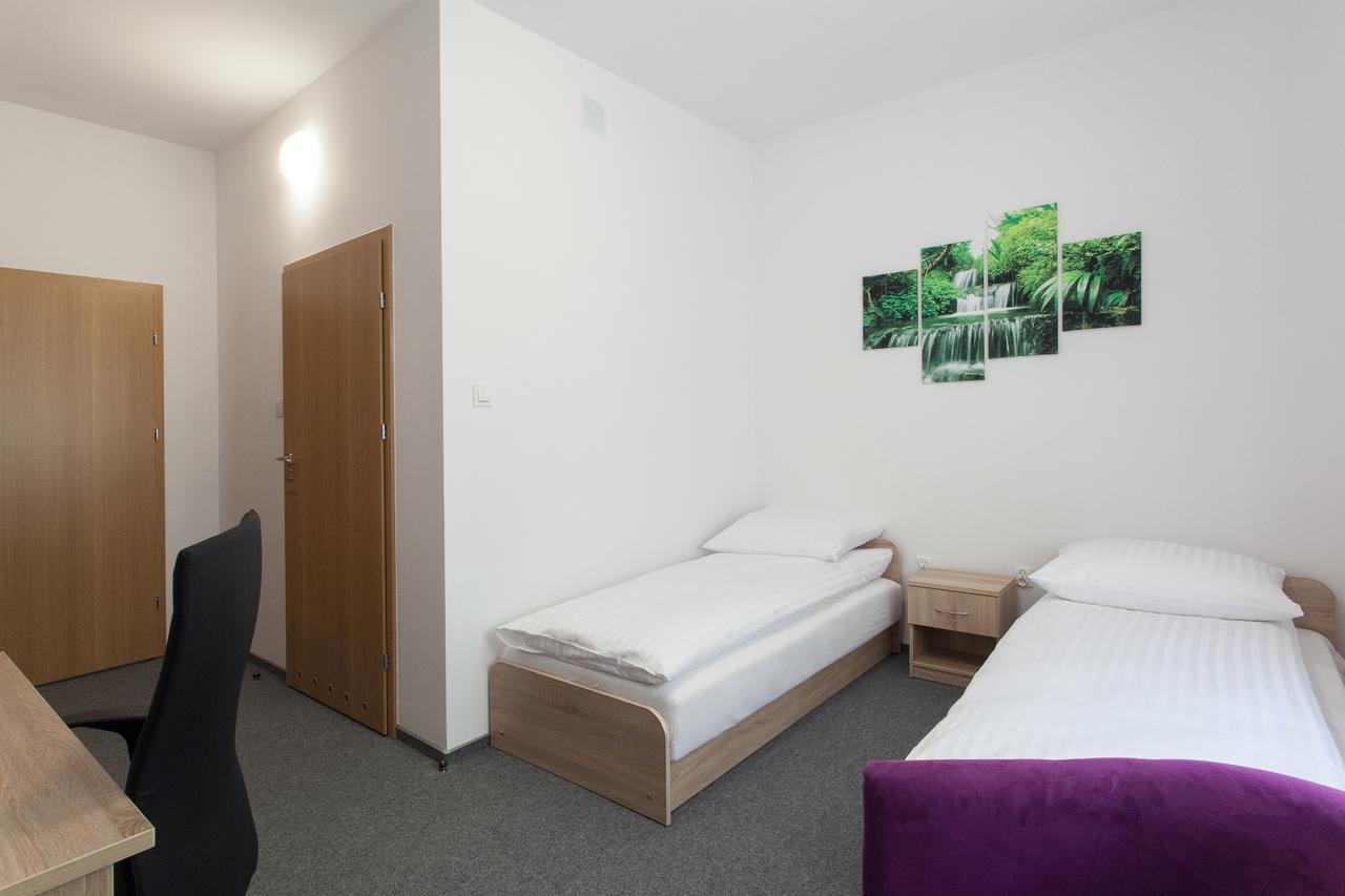 Auberge de jeunesse Dom Studenta Nr 1 Ans W Koninie à Konin  Extérieur photo