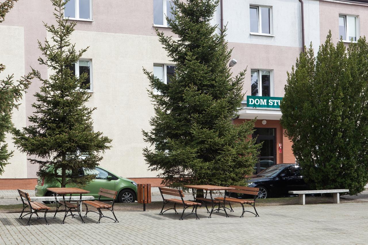Auberge de jeunesse Dom Studenta Nr 1 Ans W Koninie à Konin  Extérieur photo